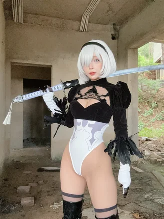 Coser-UmekoJ-NierAutomata-072.webp