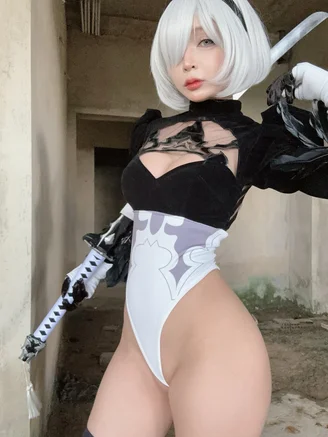 Coser-UmekoJ-NierAutomata-091.webp