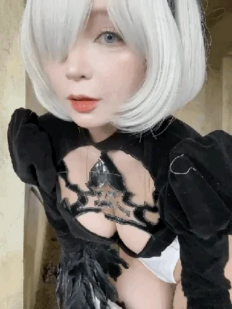 Coser-UmekoJ-NierAutomata-102.webp