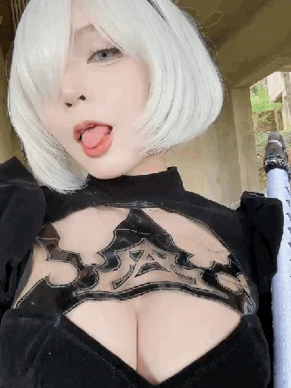 Coser-UmekoJ-NierAutomata-105.webp