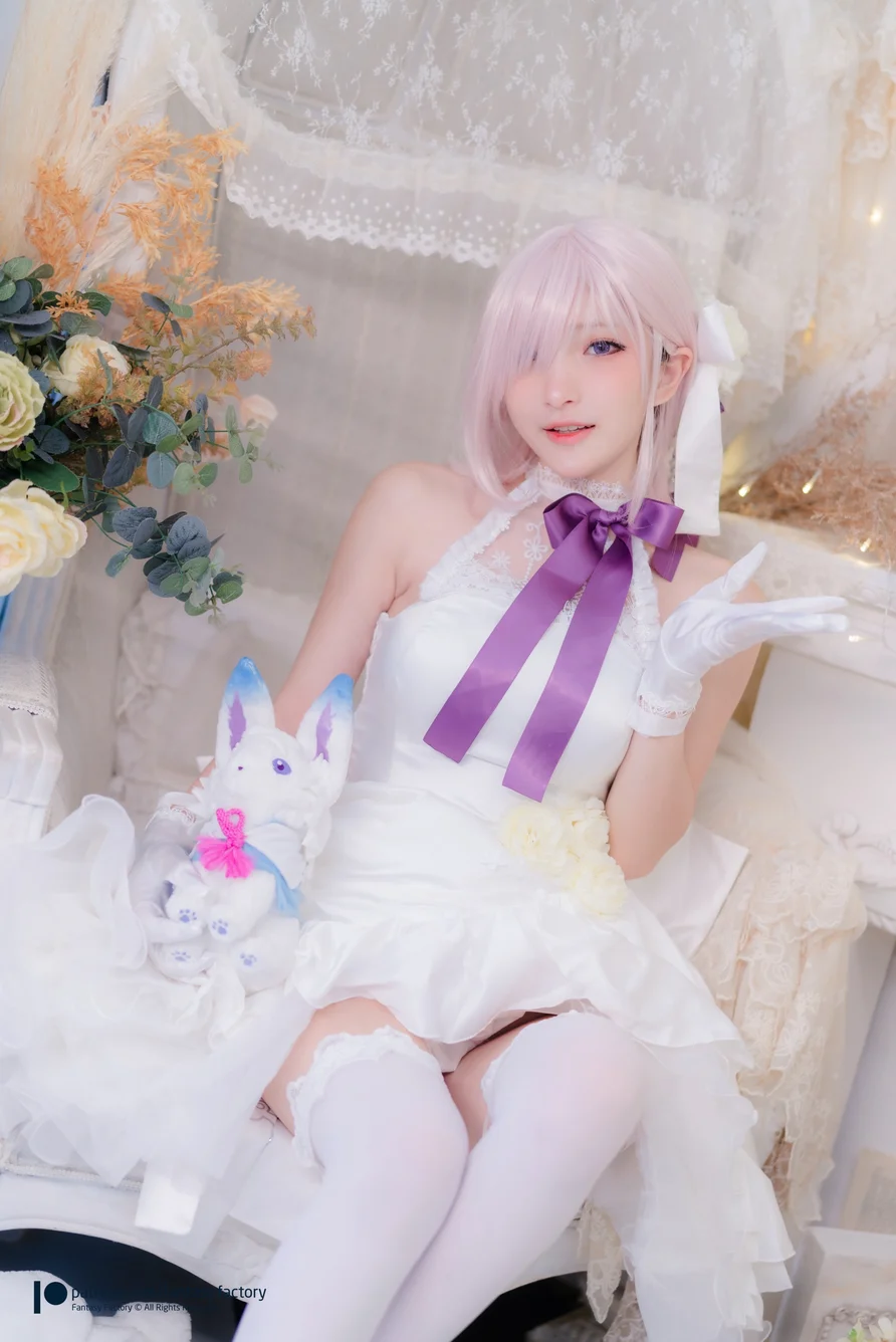 Fantasy-Factory-Xiao-Ding-Cosplay-Mashu-Kyrielight-FateGrand-Order-001.webp