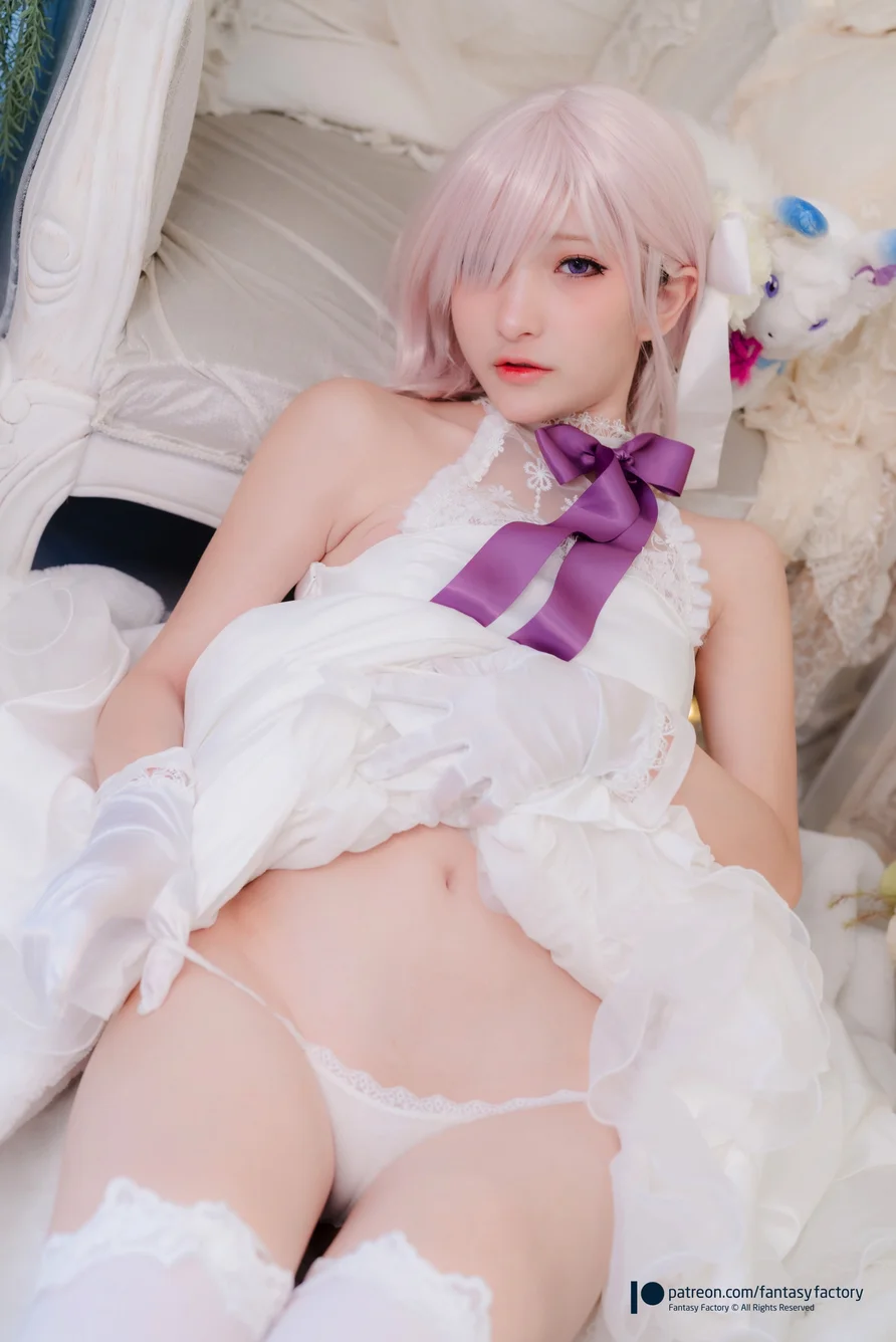 Fantasy-Factory-Xiao-Ding-Cosplay-Mashu-Kyrielight-FateGrand-Order-006.webp