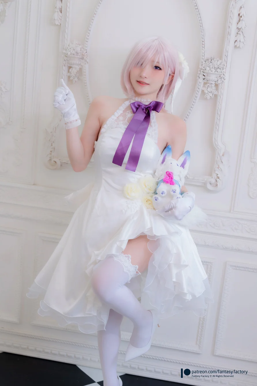 Fantasy-Factory-Xiao-Ding-Cosplay-Mashu-Kyrielight-FateGrand-Order-011.webp