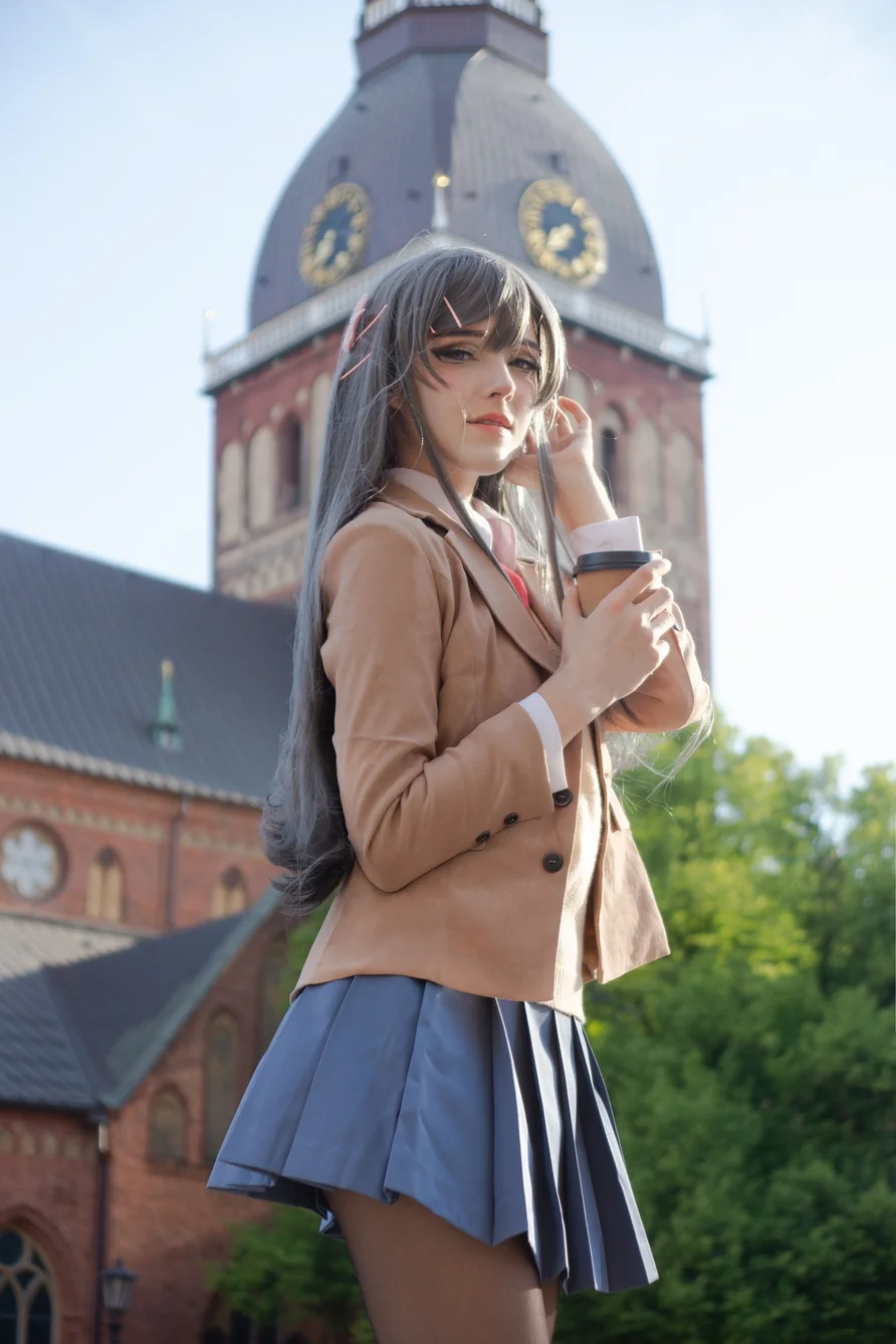 Coser-Candy-Ball-MaiSakurajima-012.webp