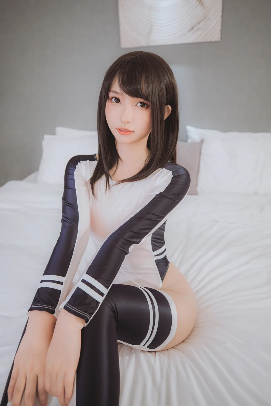 Coser-Kagurazaka-mafuyu-Vol.087-2-005.webp