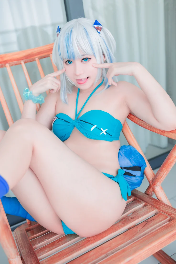 Coser-MeenFox-Gawr-Gura-Swim-030.webp