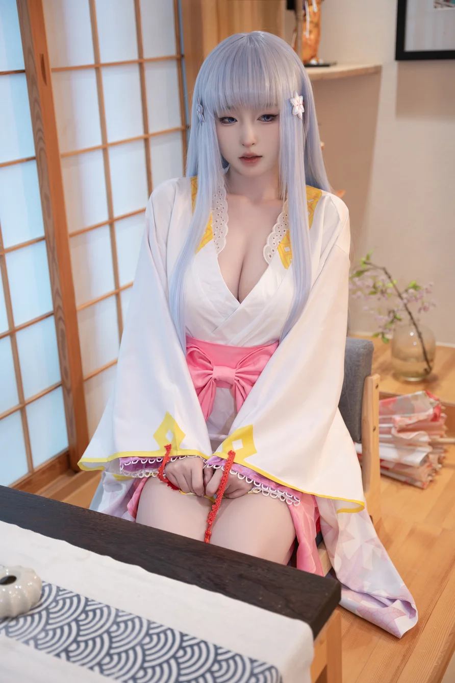 Coser-Qing-shui-you-nai-003.webp