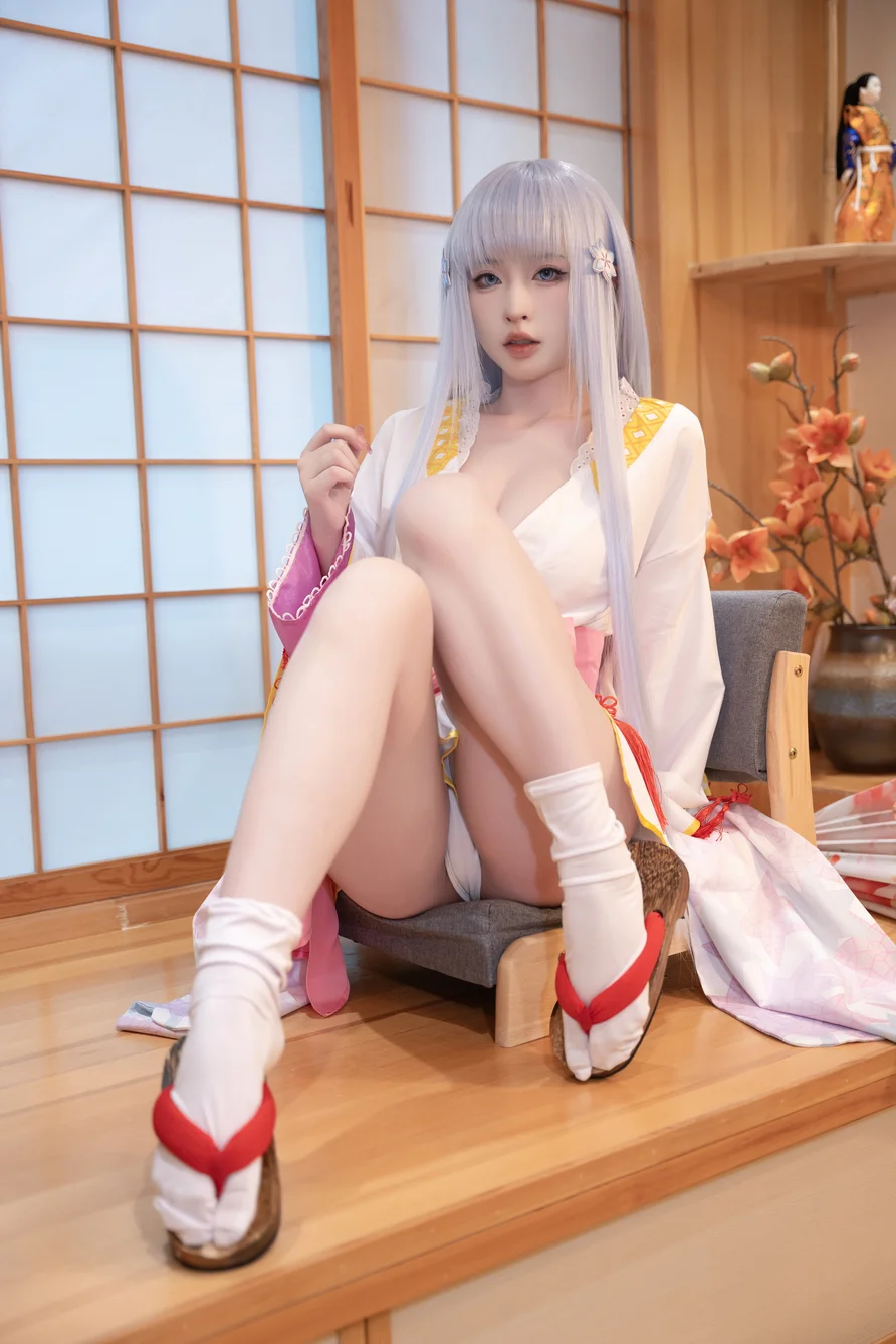 Coser-Qing-shui-you-nai-019.webp