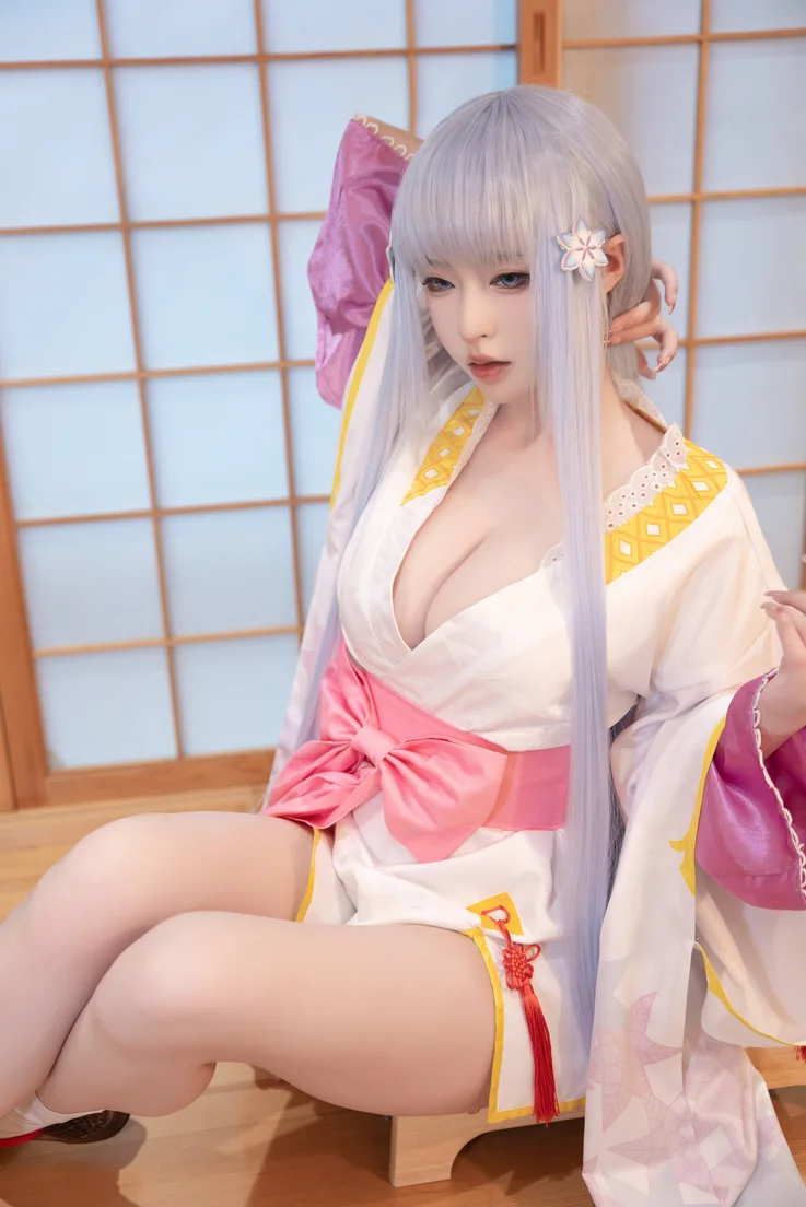 Coser-Qing-shui-you-nai-022.webp