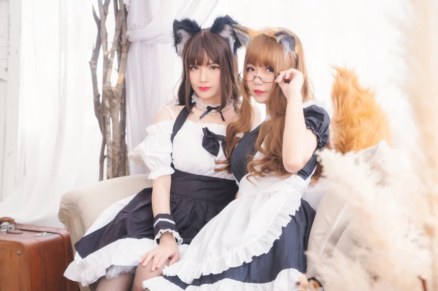 Coser-Yoko-and-W-and-Saki-004.webp