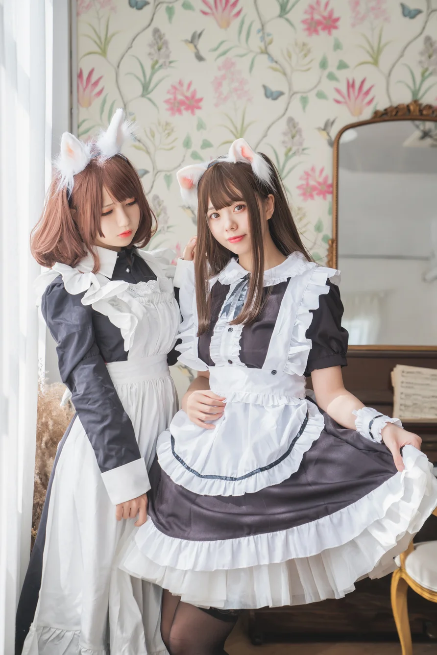 Coser-Yoko-and-W-and-Saki-015.webp