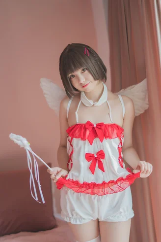 Coser-Yoko-and-W-and-Saki-112.webp