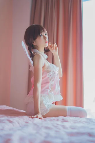 Coser-Yoko-and-W-and-Saki-115.webp