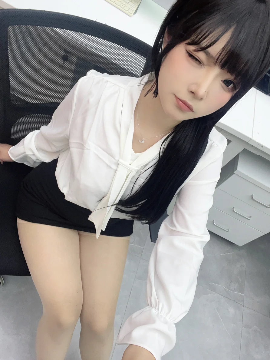 Coser-yuuhui-001.webp