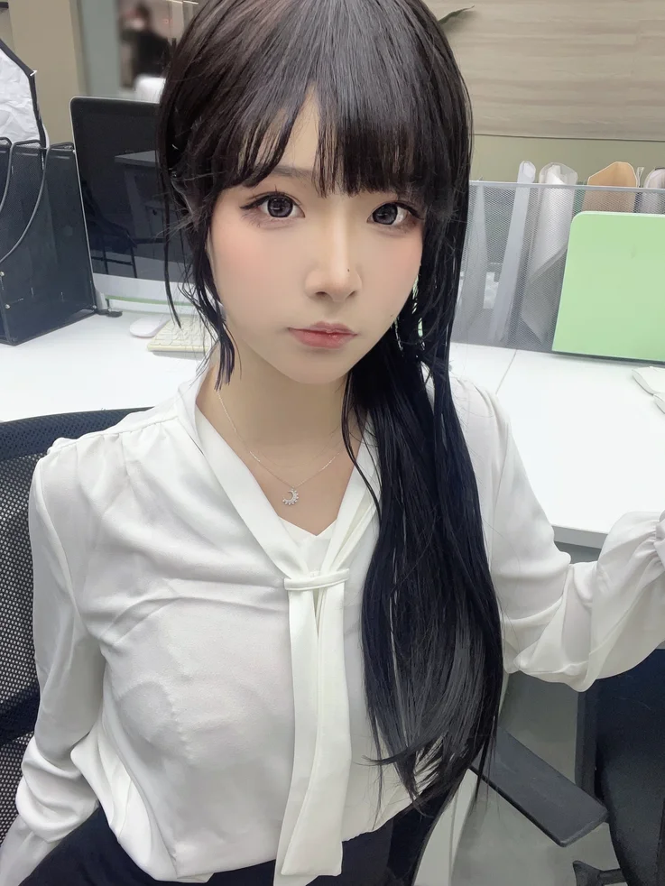 Coser-yuuhui-032.webp