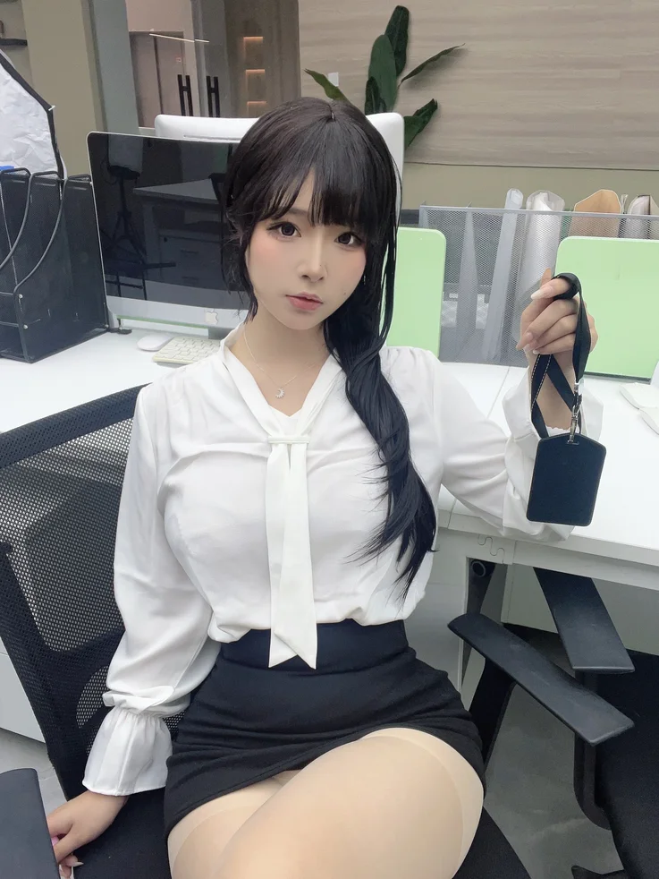 Coser-yuuhui-035.webp