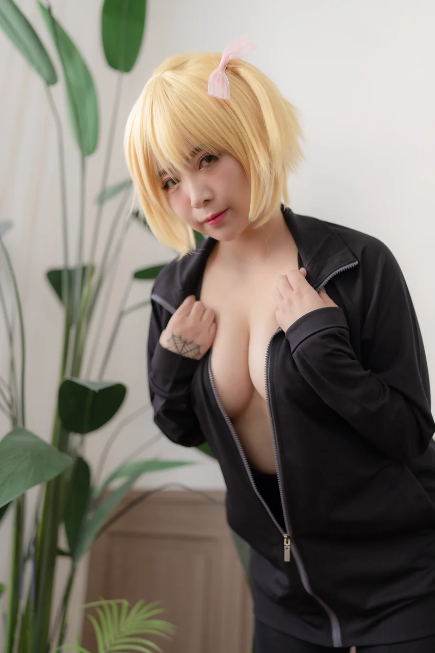 Yuna-Yachi-009.webp